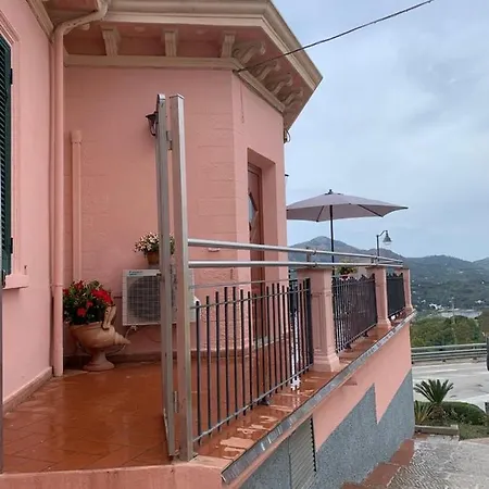 Hollywood 卡波利韦里