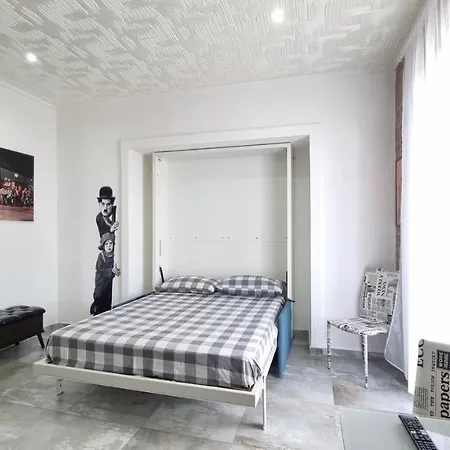 Hollywood 卡波利韦里